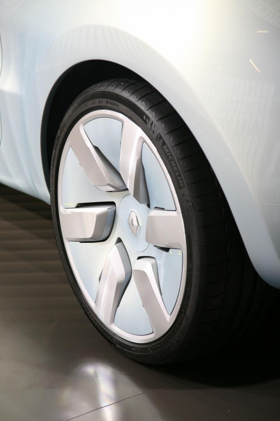  Renault Z.E. Concept 2008 года  (фото 26 из 90)
